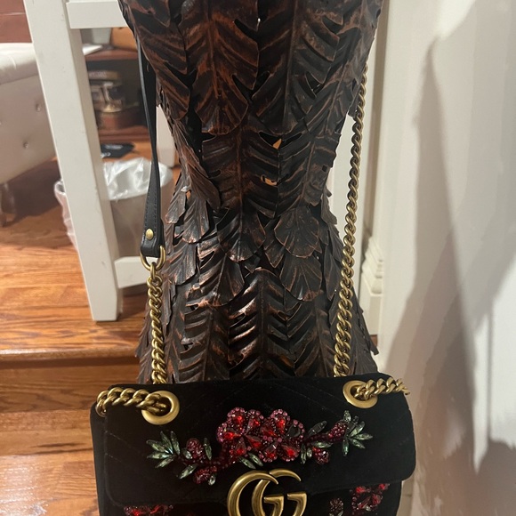 Gucci Black Velvet crystal flower marmont evening bag cross body stunning! - Picture 2 of 8